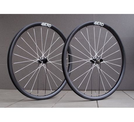 TEST gravel karbonové výplety TailWind AR-25 30 mm/Erase/Berd 1.190 g