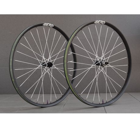 TEST karbonové výplety TailWind ULS30/Erase/Berd 1.120 g