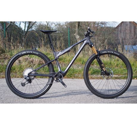 celoodpružené kolo 29" Unno HORN Custom XT Di2 2026