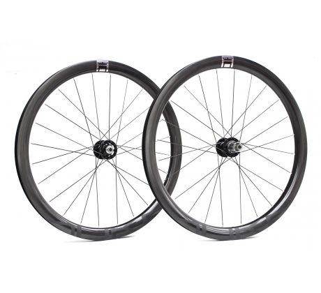 silniční/gravel karbonové výplety DUKE Baccara RX 42/CHRIS KING R45 IS/SAPIM CX-Ray 1.470 g disc