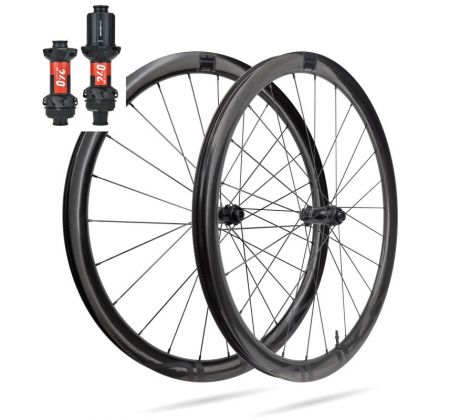 gravel karbonové výplety DUKE Baccara WRX 42 / DT Swiss 240 SP / SAPIM CX-Ray 1.365 g